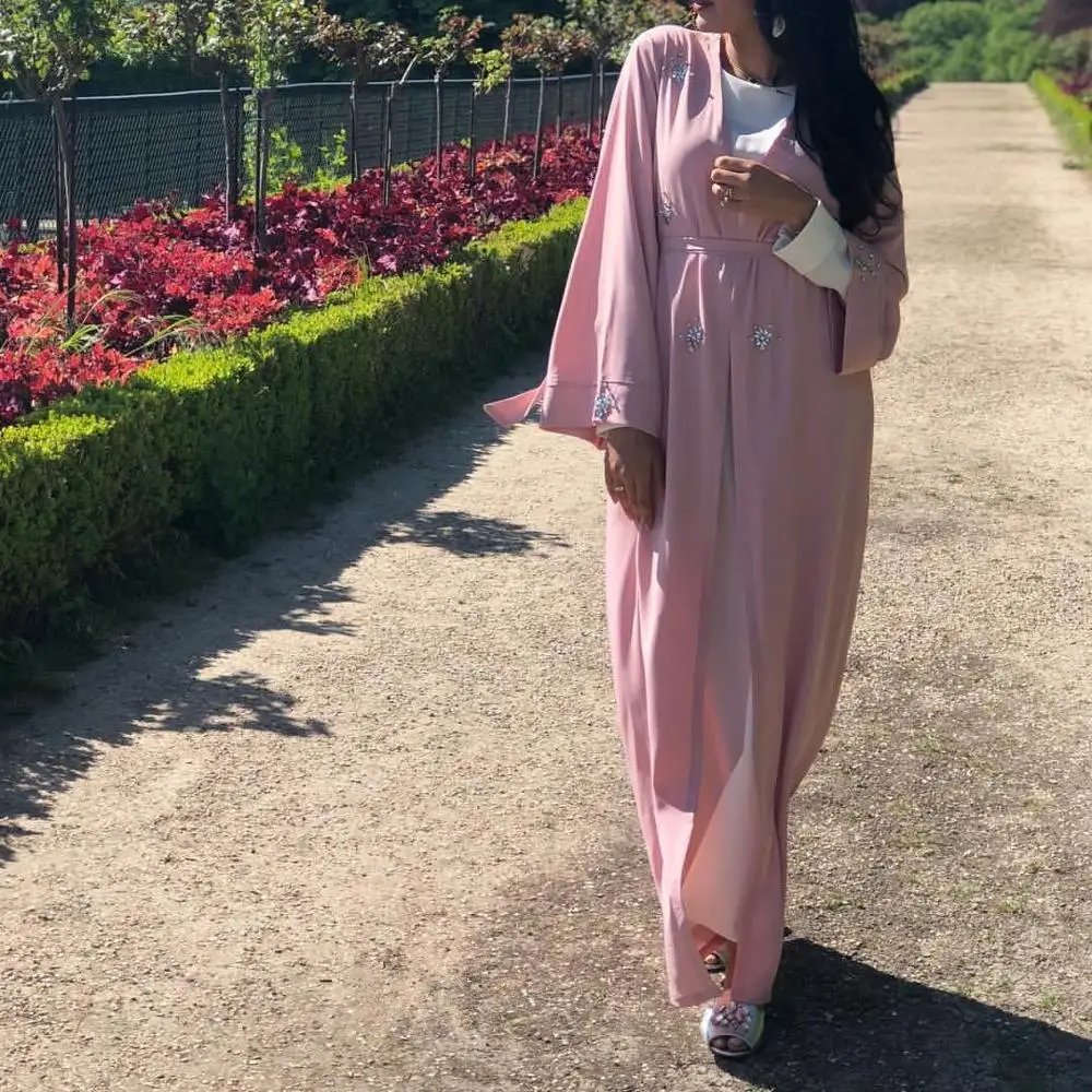 2019 New Model Women Islamic Clothing Muslim Dress Dubai Abaya black and pink color caftan eid abaya dress
2019 New Model Women Islamic Clothing Muslim Dress Dubai Abaya black and pink color caftan eid abaya dress