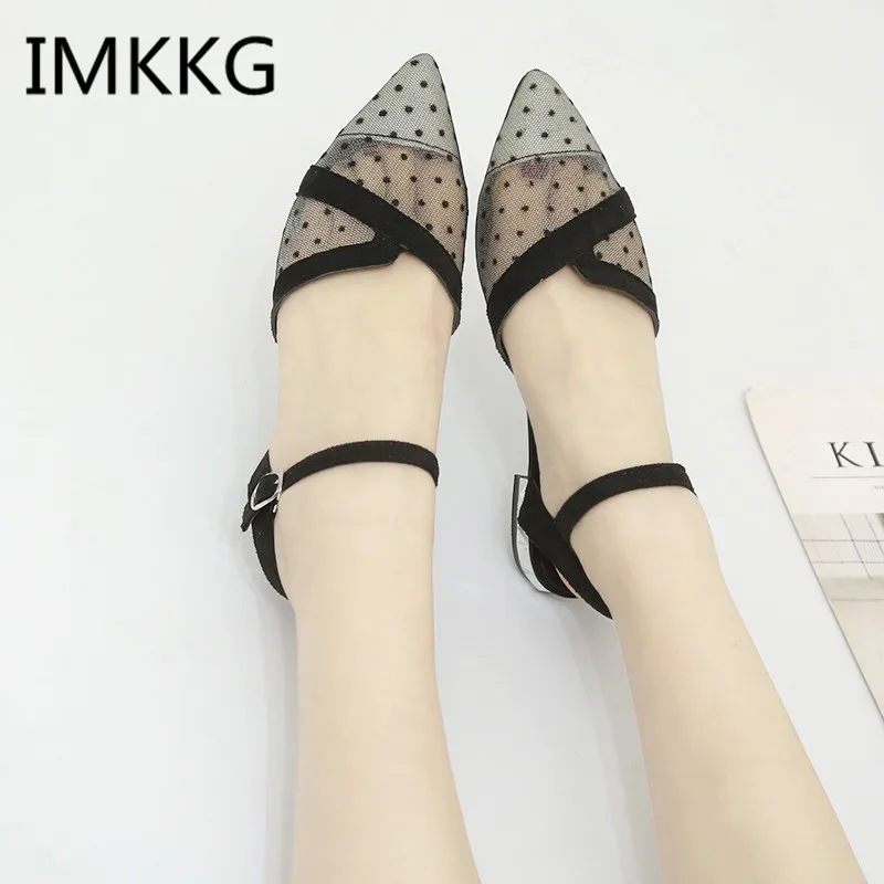 New 2019 Spring Summer Shoes Women Black Mesh Stitching Dot Flat Sandals Female Pointed Toe Casual Shoes A00002
New 2019 Spring Summer Shoes Women Black Mesh Stitching Dot Flat Sandals Female Pointed Toe Casual Shoes A00002