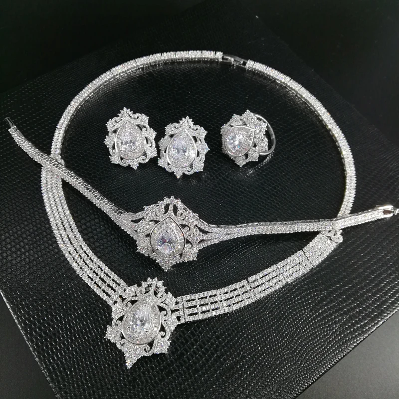 NEW FASHION Retro luxury zircon necklace earring bracelet ring wedding bride banquet formal dress jewelry set free shipping
NEW FASHION Retro luxury zircon necklace earring bracelet ring wedding bride banquet formal dress jewelry set free shipping