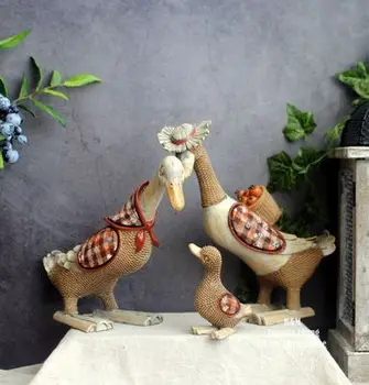 Vintage American English country resin imitation bamboo effect plain natural horn resin earphones do old style courser small
Vintage American English country resin imitation bamboo effect plain natural horn resin earphones do old style courser small