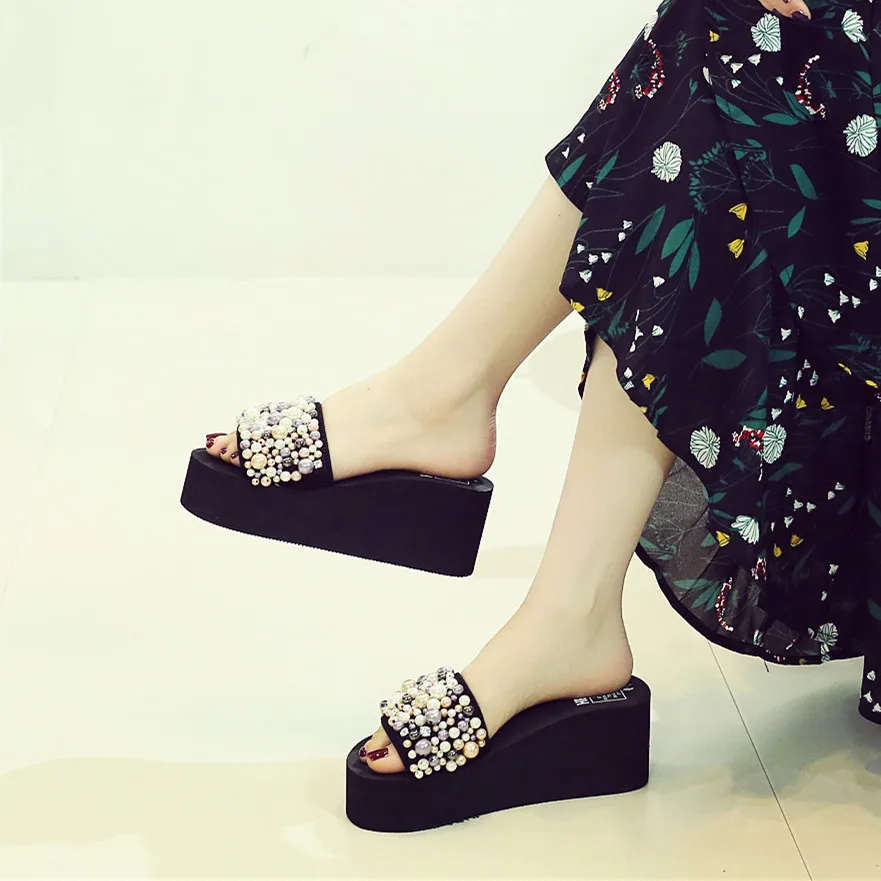 Women Beach Slippers Rhinestone Crystal Flip Flops Home Outside Slipper Women Flat Sandals Slip On Slides Non-Slip Shoe
Women Beach Slippers Rhinestone Crystal Flip Flops Home Outside Slipper Women Flat Sandals Slip On Slides Non-Slip Shoe