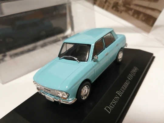 I XO 1:43 Nissan Datsun Bluebird 410 1964 alloy model Car Diecast Metal Toys Birthday Gift For Kids Boy
I XO 1:43 Nissan Datsun Bluebird 410 1964 alloy model Car Diecast Metal Toys Birthday Gift For Kids Boy