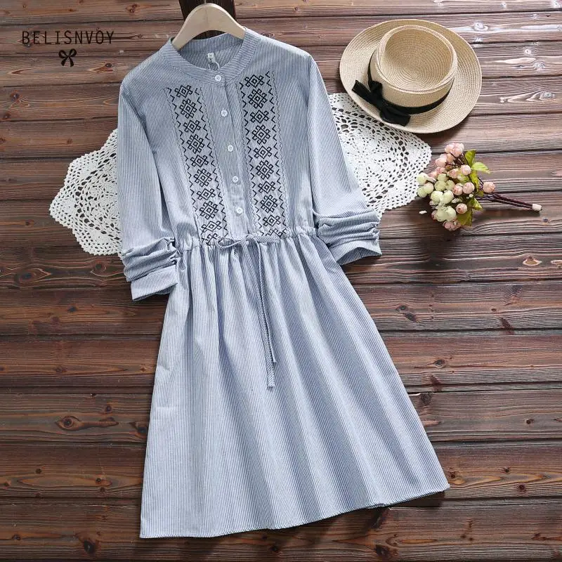 Spring Autumn Striped Embroidery Dress Women's Casual Long Sleeved Stand Collar Small Fresh Cotton Linen Tunic Dresses
Spring Autumn Striped Embroidery Dress Women's Casual Long Sleeved Stand Collar Small Fresh Cotton Linen Tunic Dresses