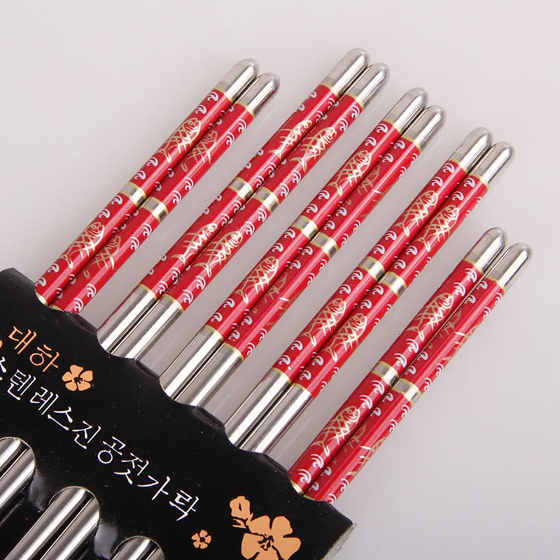 5 Pairs Durable Food Stick Chinese Traditional Flowers Pattern Stainless Steel Chopsticks Tableware 22.5cm Long Chopsticks
5 Pairs Durable Food Stick Chinese Traditional Flowers Pattern Stainless Steel Chopsticks Tableware 22.5cm Long Chopsticks