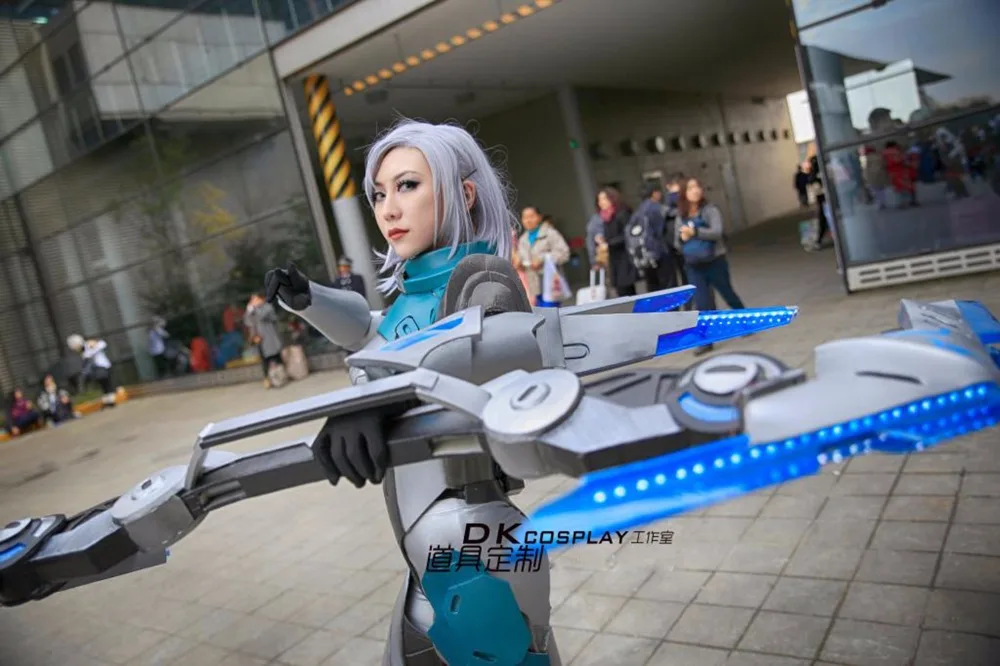 Game LOL League Legends Project Ashe Cosplay Full Set Armor Weapon Shoes Cosplay Weapon Props Comic Party Halloween Cosplay
Game LOL League Legends Project Ashe Cosplay Full Set Armor Weapon Shoes Cosplay Weapon Props Comic Party Halloween Cosplay