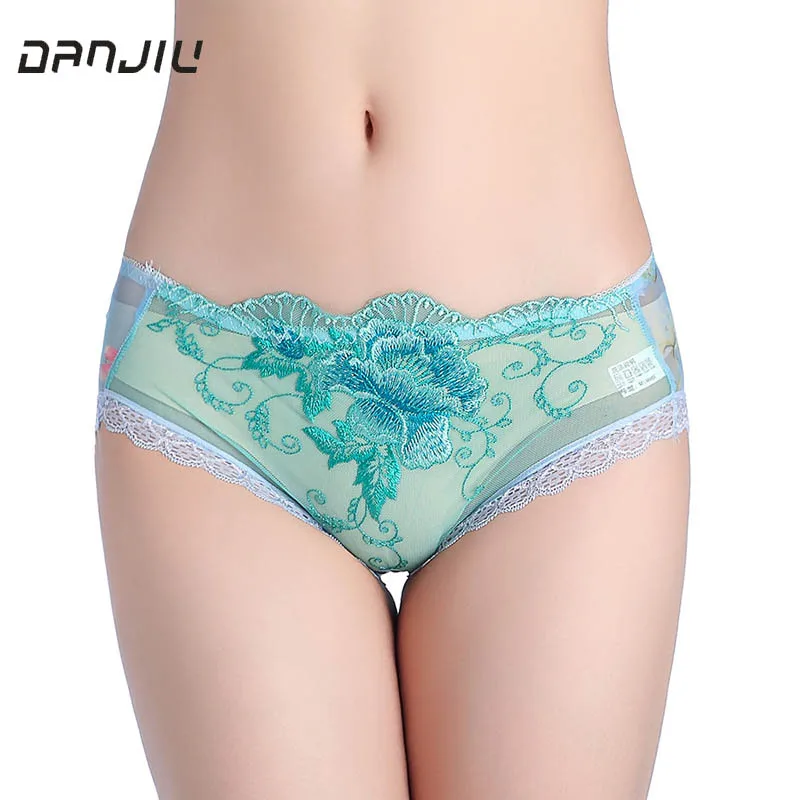 DANJIU Transparent Lace Women Sexy Panties Low Waist Perspective Woman's Breifs Rose Embroidery Elegant Lady Underpants Lingerie
DANJIU Transparent Lace Women Sexy Panties Low Waist Perspective Woman's Breifs Rose Embroidery Elegant Lady Underpants Lingerie
