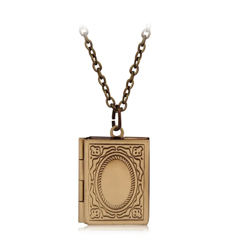 Retro Carved Square Photo Box Necklace Imitation Book Box Necklace Family Couple Pendant Carrying Photos Fashion Necklace
Retro Carved Square Photo Box Necklace Imitation Book Box Necklace Family Couple Pendant Carrying Photos Fashion Necklace