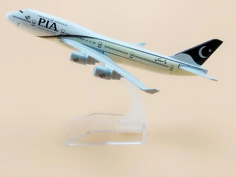 16 см Пакистан PIA Air Airlines Боинг 747 B747 400 модели самолета литые коллекции
16 см Пакистан PIA Air Airlines Боинг 747 B747 400 модели самолета литые коллекции