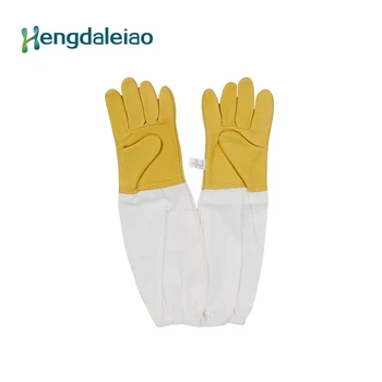 Beekeeping Bee Bees Farm Garden White Gloves Cotton Linen and Sheepskin Protective Glove for Beekeeper NO.2
Beekeeping Bee Bees Farm Garden White Gloves Cotton Linen and Sheepskin Protective Glove for Beekeeper NO.2