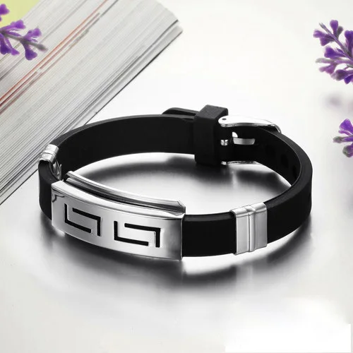2018 Hot Sale Men's Black Punk Rubber Stainless Steel Wristband Clasp Cuff Bangle Bracelet pulseira de aco com borracha
2018 Hot Sale Men's Black Punk Rubber Stainless Steel Wristband Clasp Cuff Bangle Bracelet pulseira de aco com borracha