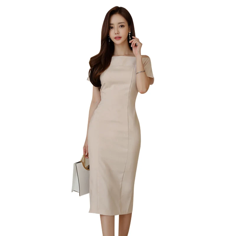 2019 summer new Korean version of the simple temperament dress one word shoulder short-sleeved slim slim dress female 13502
2019 summer new Korean version of the simple temperament dress one word shoulder short-sleeved slim slim dress female 13502