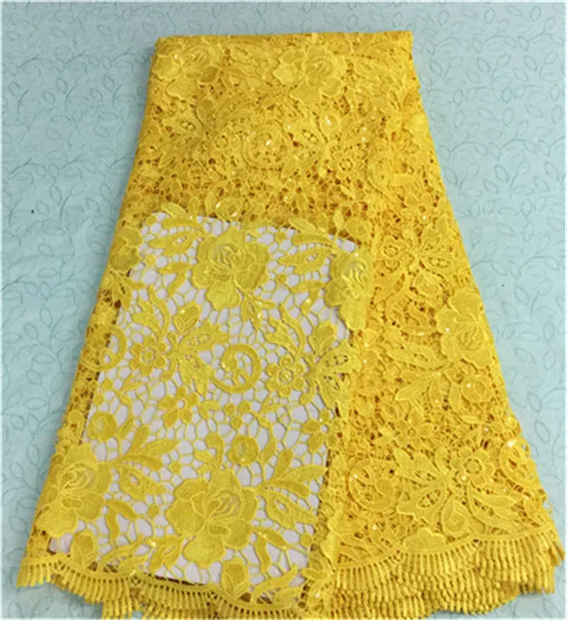 Charming yellow flower design water soluble lace embroidery african lace fabric with sequins for party BW16-9,5yards/pc
Charming yellow flower design water soluble lace embroidery african lace fabric with sequins for party BW16-9,5yards/pc