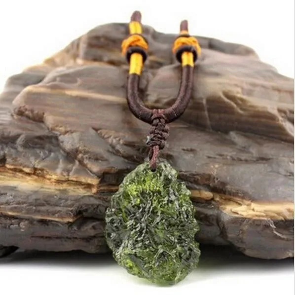 Hot Sale A++ Natural Moldavite green aerolites crystal stone pendant energy apotropaic4g-6g/ lot+ free rope Unique Necklace
Hot Sale A++ Natural Moldavite green aerolites crystal stone pendant energy apotropaic4g-6g/ lot+ free rope Unique Necklace