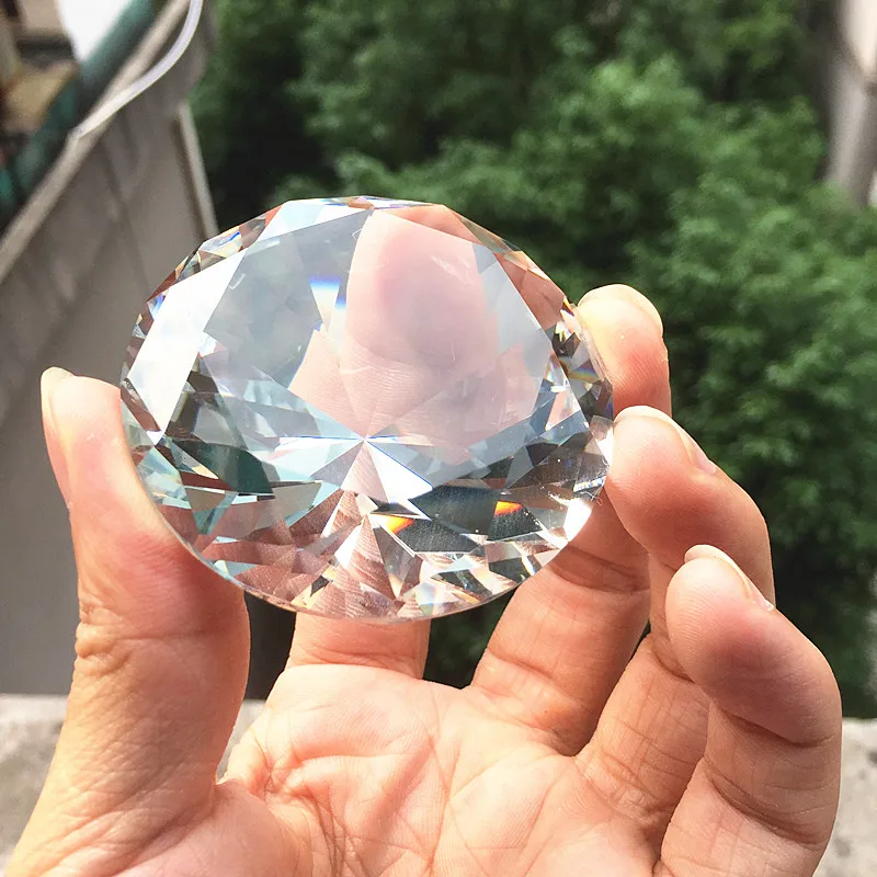 Hot Sale High Quality 60mm/2.36inch Clear Crystal Diamond Cut Shape Paperweights Glass Gem Home Display
Hot Sale High Quality 60mm/2.36inch Clear Crystal Diamond Cut Shape Paperweights Glass Gem Home Display