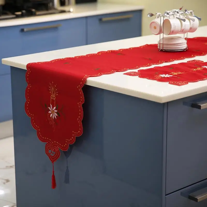 New Modern Style Classic Christmas Embroidered Table Runner Red Table Runner Christmas Decoration for Home 1700x400mm
New Modern Style Classic Christmas Embroidered Table Runner Red Table Runner Christmas Decoration for Home 1700x400mm