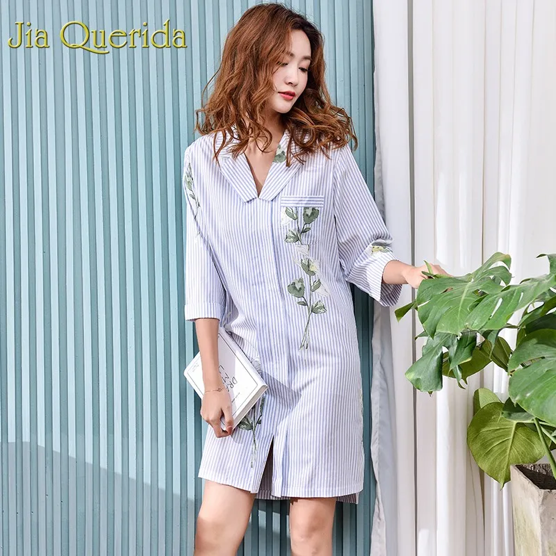J&Q Fashion Women Nightgowns 2019 New Spring & Summer Trendy Lapel Stripe Light Floral Print Cotton Home Wear Women Night Dress
J&Q Fashion Women Nightgowns 2019 New Spring & Summer Trendy Lapel Stripe Light Floral Print Cotton Home Wear Women Night Dress