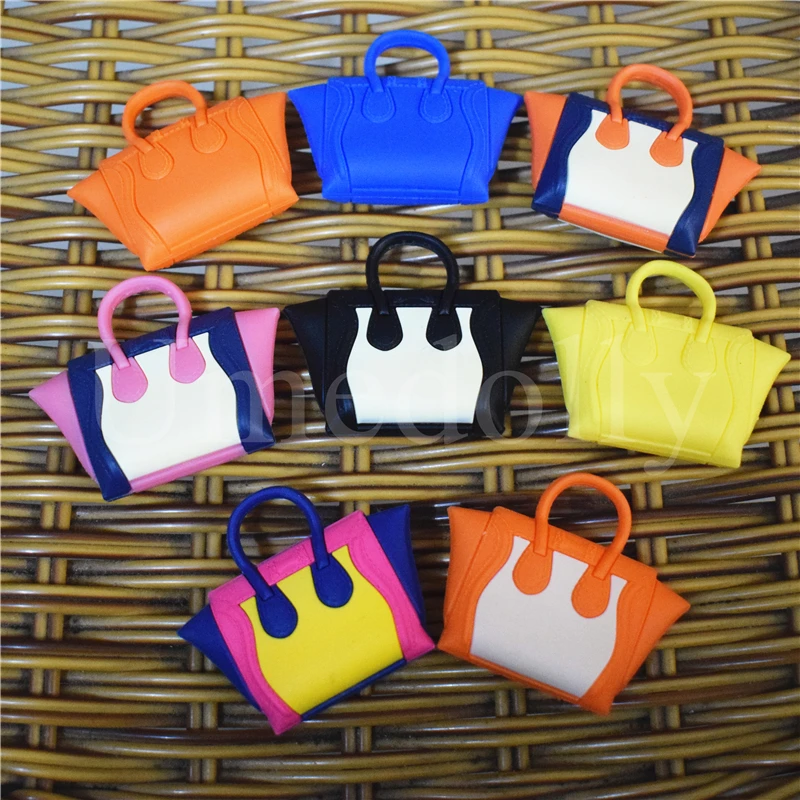 1PCS 1/6 Mini Dollhouse Doll's Trapeze Bag for 1/6, 1/8 BJD, Blyth, Licca, Pullip, Barbies Doll Clothes Handbag Accessories
1PCS 1/6 Mini Dollhouse Doll's Trapeze Bag for 1/6, 1/8 BJD, Blyth, Licca, Pullip, Barbies Doll Clothes Handbag Accessories