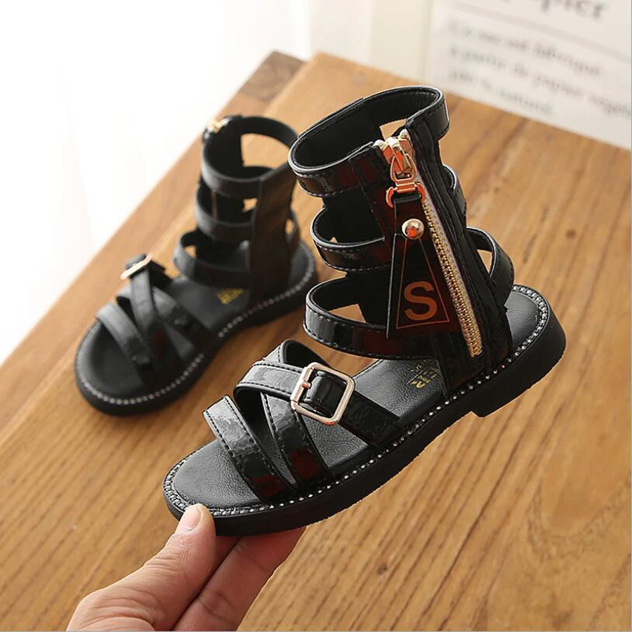 2019 Summer Children Sandals Girls Cut Outs Roman Sandals Kids Beachwear Children Gladiator Shoes Girl Flat Zipper PU Shoes
2019 Summer Children Sandals Girls Cut Outs Roman Sandals Kids Beachwear Children Gladiator Shoes Girl Flat Zipper PU Shoes