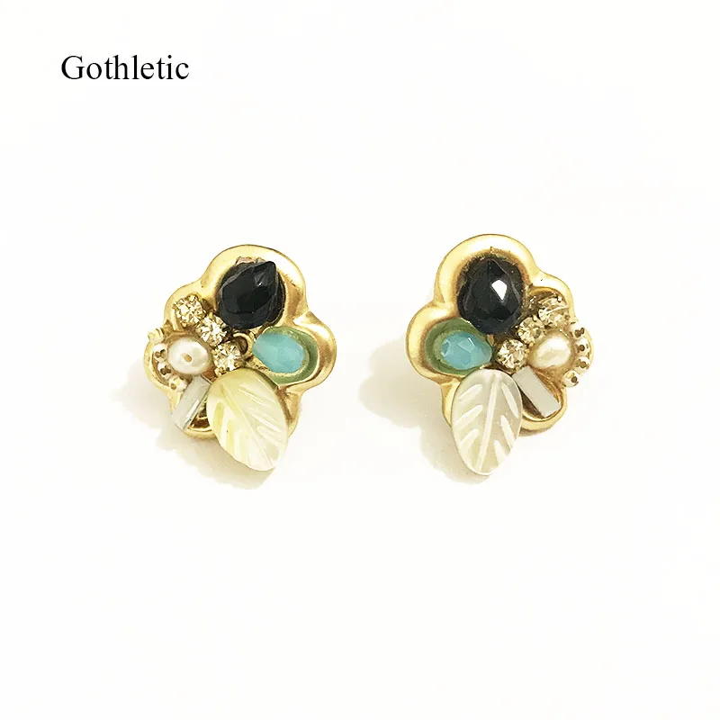 Gothletic Shell Bead Embellished Stud Earring Delicate Jewel Earrings for Women Brincos Fashion Jewelry 2019 NEW
Gothletic Shell Bead Embellished Stud Earring Delicate Jewel Earrings for Women Brincos Fashion Jewelry 2019 NEW