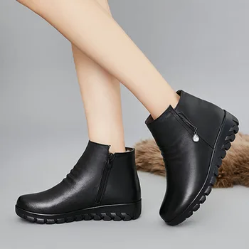Winter Concise Soft Genuine Leather Women'S Boots Hard-Wearing & Non-Slip Wedge Plus Velvet Mother Women's Short Boots Female
Winter Concise Soft Genuine Leather Women'S Boots Hard-Wearing & Non-Slip Wedge Plus Velvet Mother Women's Short Boots Female