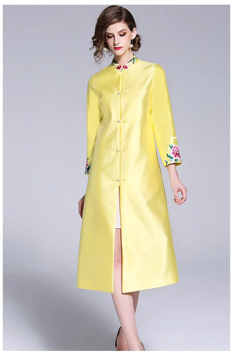 Free shipping Chinese style Peony embroidered Mandarin collar plate buckle long section loosen trench for women
Free shipping Chinese style Peony embroidered Mandarin collar plate buckle long section loosen trench for women