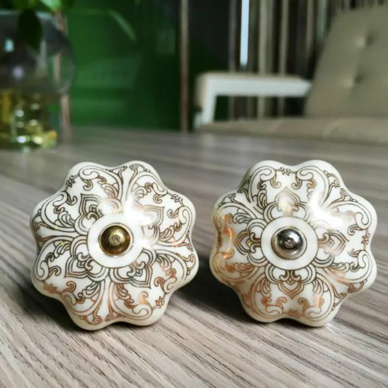 European Gilded Ceramic Pumpkin Wardrobe Shoe Cabinet Single Hole Handle New Cabinet Drawer Bedside Cabinet Storage Cabinet Pull
European Gilded Ceramic Pumpkin Wardrobe Shoe Cabinet Single Hole Handle New Cabinet Drawer Bedside Cabinet Storage Cabinet Pull