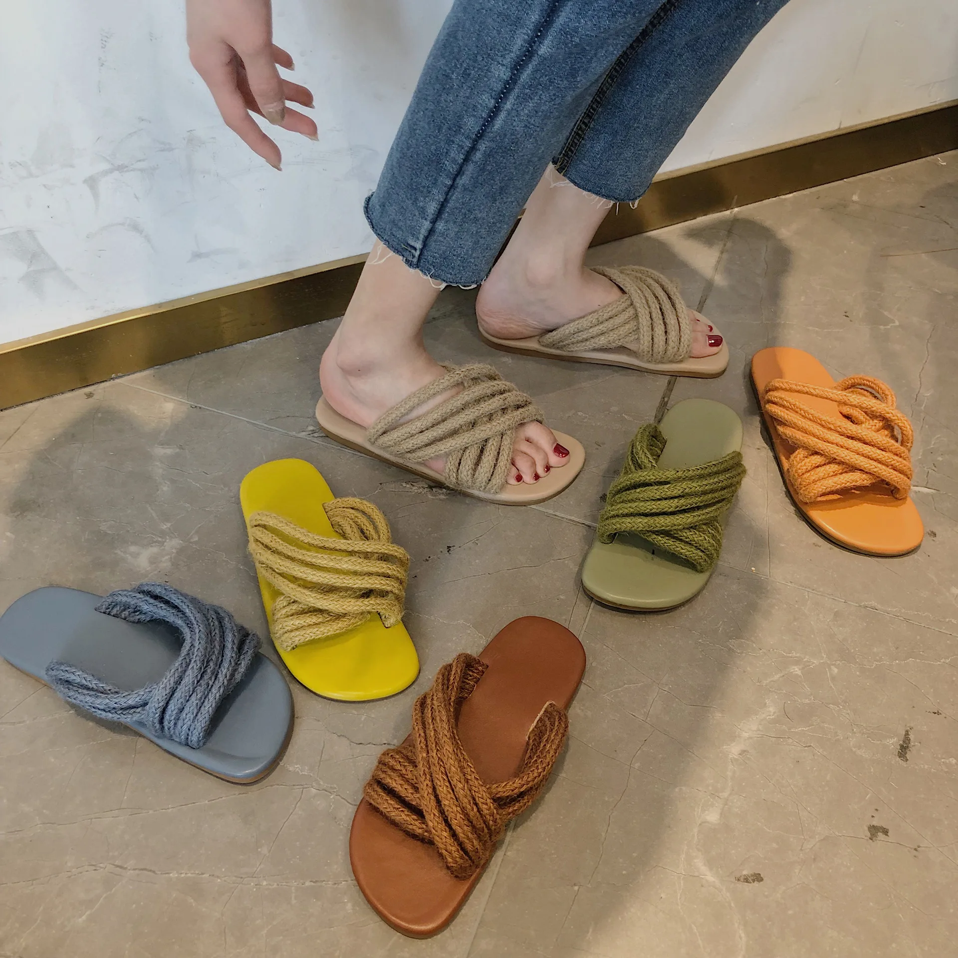 Mr.Eunhae 2019 New Women Slides Vintage Rome Cross Hemp Beach Outdoor Shoes Slipper Chaussons Sandales Femme Pantoufle Femme Ete
Mr.Eunhae 2019 New Women Slides Vintage Rome Cross Hemp Beach Outdoor Shoes Slipper Chaussons Sandales Femme Pantoufle Femme Ete