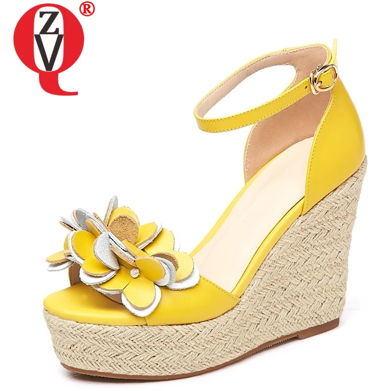 ZVQ genuine cow leather woman wedding shoes summer yellow white cute girl flower sandals 11 cm super high heels wedges shoes
ZVQ genuine cow leather woman wedding shoes summer yellow white cute girl flower sandals 11 cm super high heels wedges shoes