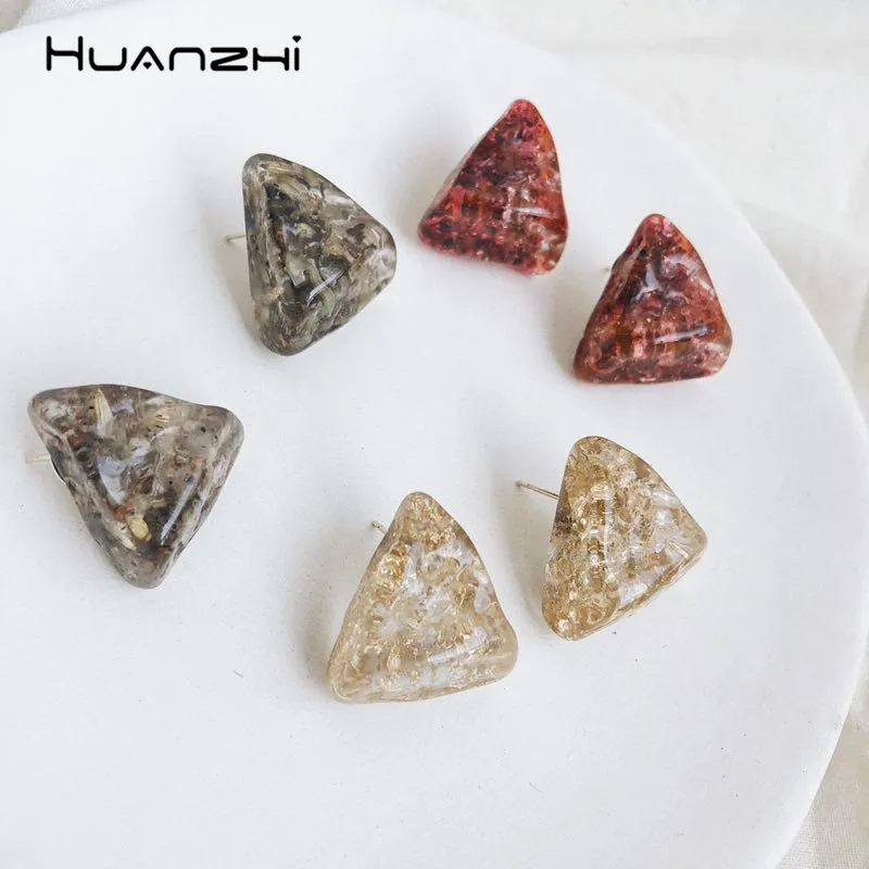 HUANZHI 2019 Summer Triangle Geometric Irregular Design Resin Crystal Stud Earrings for Women Girl Party Travel Gift Jewelry
HUANZHI 2019 Summer Triangle Geometric Irregular Design Resin Crystal Stud Earrings for Women Girl Party Travel Gift Jewelry