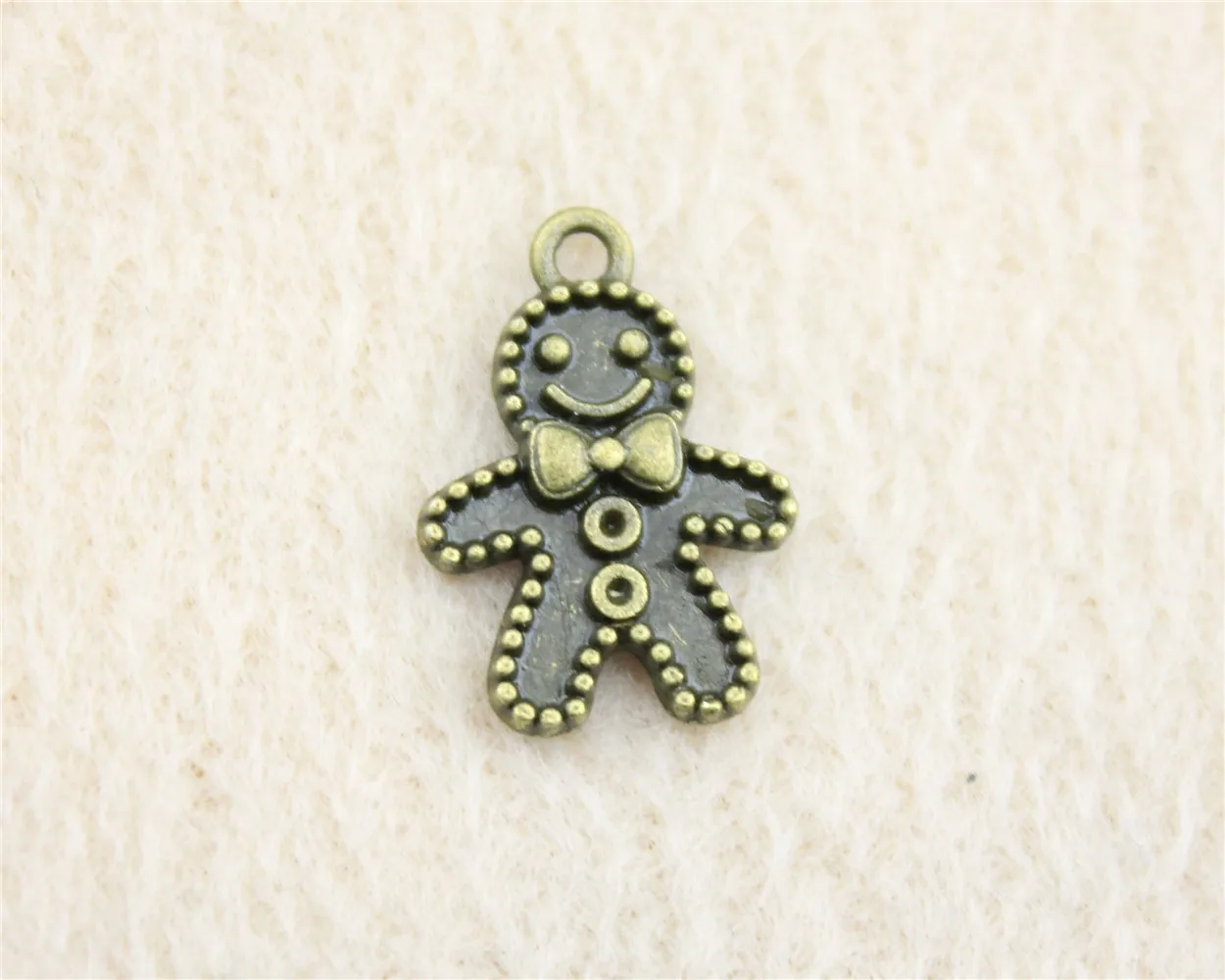 89pcs/lot 18*12mm ancient bronze Boy charm Pendants DIY jewelry for bracelet necklace earring
89pcs/lot 18*12mm ancient bronze Boy charm Pendants DIY jewelry for bracelet necklace earring