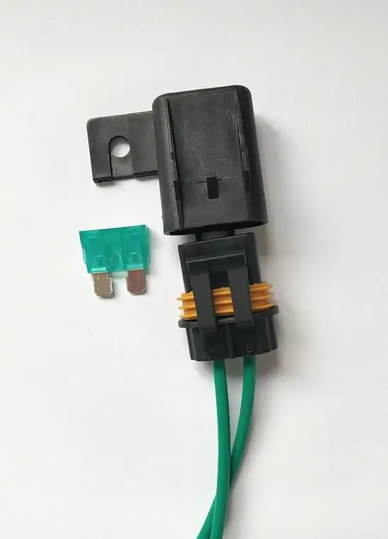 1 set Car Blade Fuse Holder Socket Connector With 1A-30A Fuse 1.5mm2 wire Line length 14CM
1 set Car Blade Fuse Holder Socket Connector With 1A-30A Fuse 1.5mm2 wire Line length 14CM