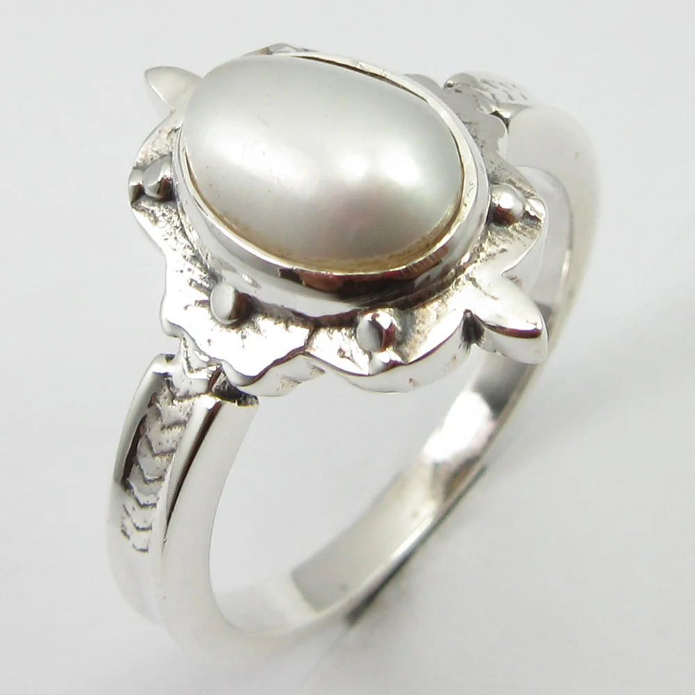 Fashion Gift Jewelry Silver Pearl June Birthstone Ring Size 8.75 Unique Designed
Fashion Gift Jewelry Silver Pearl June Birthstone Ring Size 8.75 Unique Designed