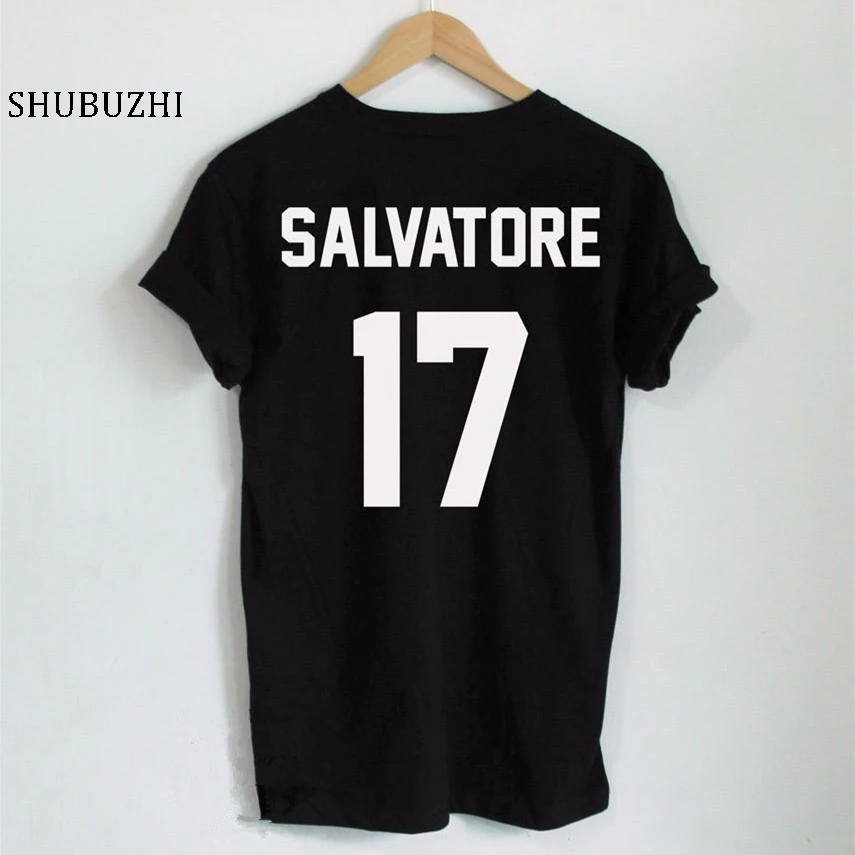 shubuzhi summer men tee shirt 17 Tees Vampire Diaries Mystic Falls Timberwolves T-Shirt Men tee shirt homme Hip Hop Top Tshirt
shubuzhi summer men tee shirt 17 Tees Vampire Diaries Mystic Falls Timberwolves T-Shirt Men tee shirt homme Hip Hop Top Tshirt