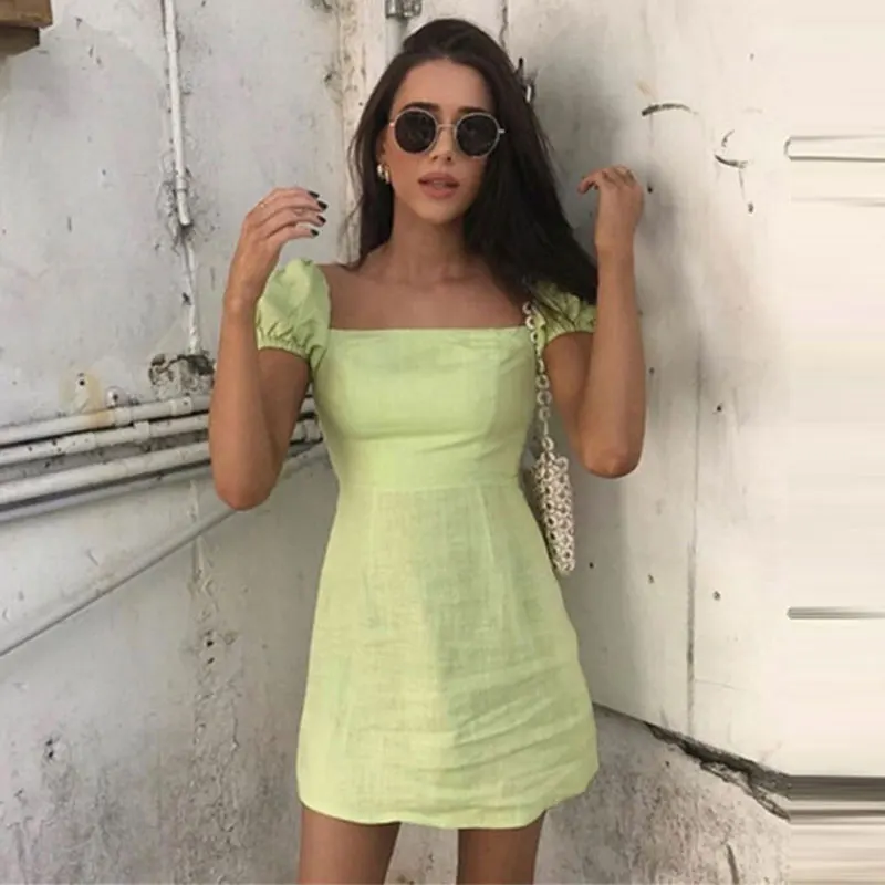 Solid Puff Sleeves Backless Mini Dresses Women Casual Slim Simple A-line Dress Summer Ladies Fashion Party Dress Vintage Green
Solid Puff Sleeves Backless Mini Dresses Women Casual Slim Simple A-line Dress Summer Ladies Fashion Party Dress Vintage Green