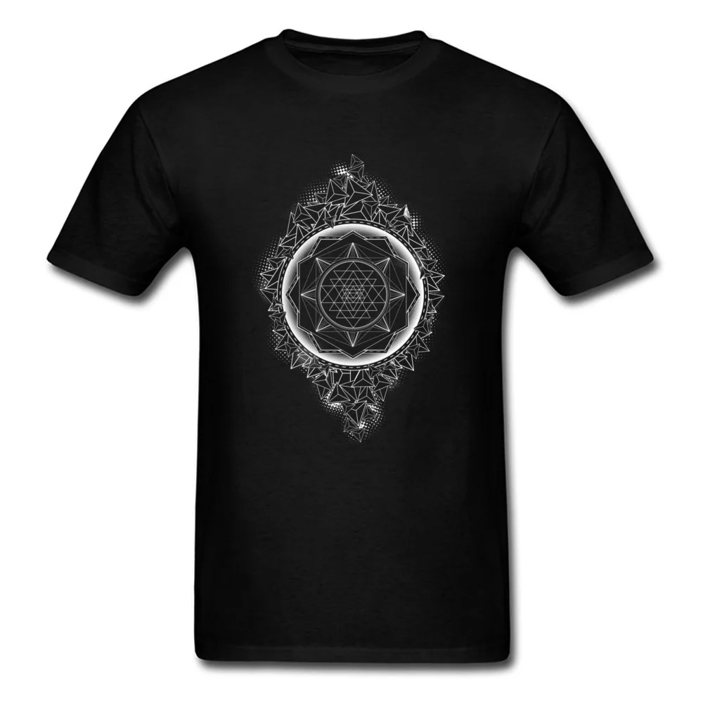 

2018 Sacred Geometry Sri Yantra Halftone Unique Designer Men Tee Shirt Black White Short Sleeve Male Top T-shirts