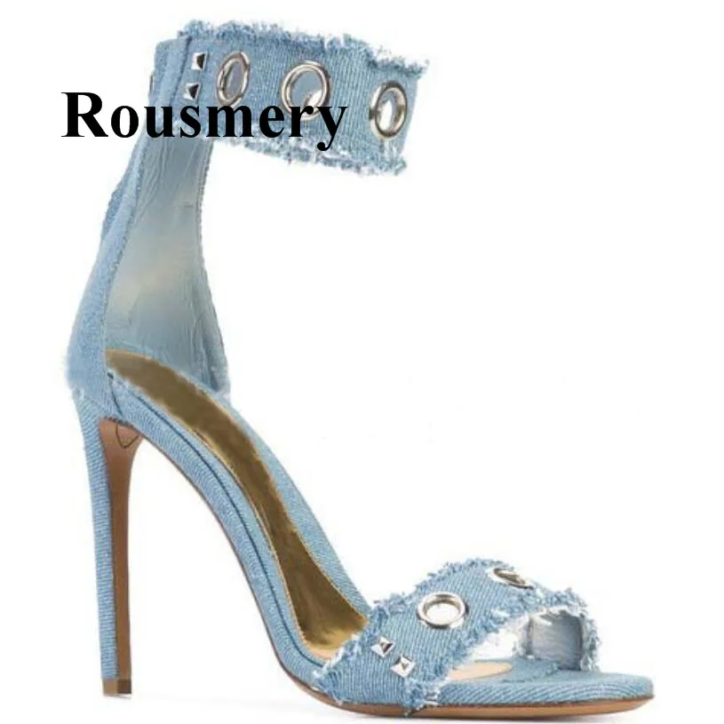 2018 Hottest Denim Metal Ring Sexy Thin High Heel Open Toe Cover Heel Rear Zipper Fashion Summer Women Sandals High Quality
2018 Hottest Denim Metal Ring Sexy Thin High Heel Open Toe Cover Heel Rear Zipper Fashion Summer Women Sandals High Quality