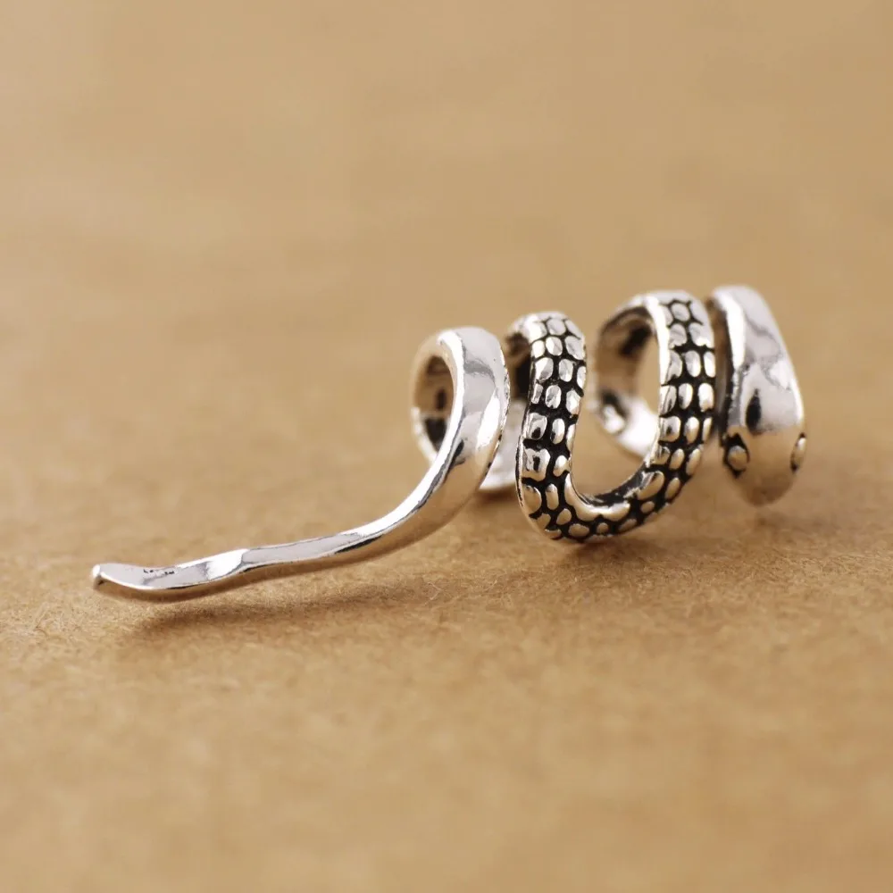925 Sterling Silver Retro Rocker Biker Snake Cuff Earring - 1pc Right Ear ONLY A1434
925 Sterling Silver Retro Rocker Biker Snake Cuff Earring - 1pc Right Ear ONLY A1434