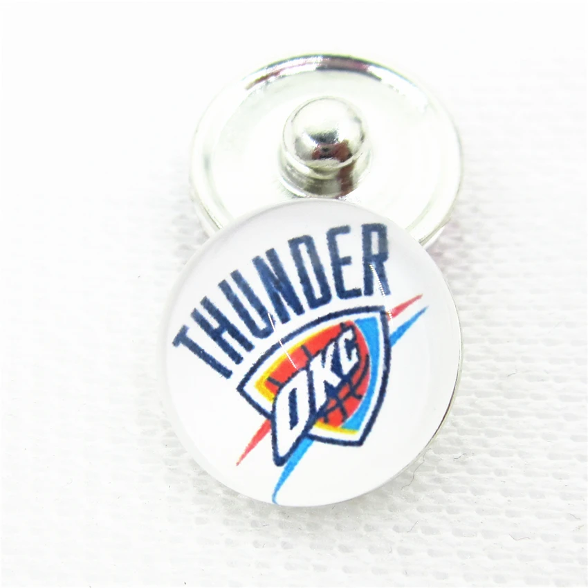 20pcs/lot Hot Sale OKC Thunder Basketball Team Sports Snap Buttons for 18mm Snap Bracelet&Bangles DIY Snap Jewelry
20pcs/lot Hot Sale OKC Thunder Basketball Team Sports Snap Buttons for 18mm Snap Bracelet&Bangles DIY Snap Jewelry