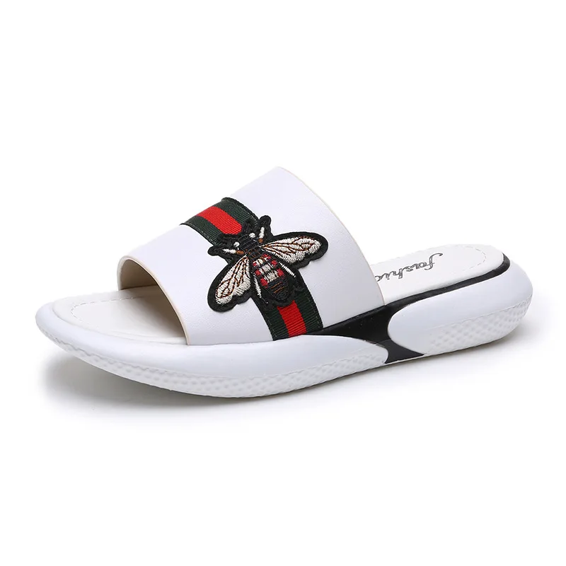Sandals tide summer 2019 new Korean version of the wild thick bottom flat fashion slippers women.
Sandals tide summer 2019 new Korean version of the wild thick bottom flat fashion slippers women.