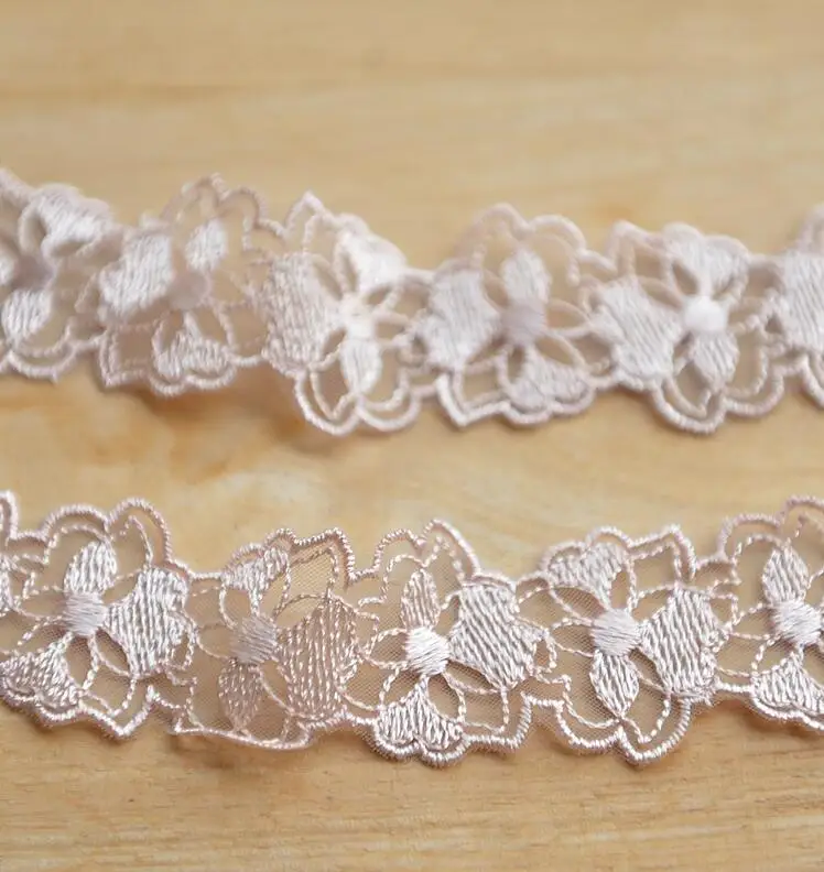 New Selling Skin Pink Lace Ribbon 5 Meters DIY Embroidered Net Lace Trim Fabric For Sewing Wedding Decoration 3.5cm
New Selling Skin Pink Lace Ribbon 5 Meters DIY Embroidered Net Lace Trim Fabric For Sewing Wedding Decoration 3.5cm