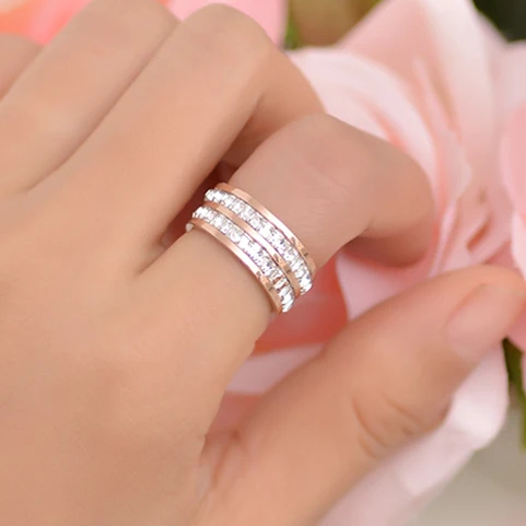 Top Quality Rose Gold color Titanium Steel Full Rhinestone Bling Bling Women Rings / Fashion Crystal Rings
Top Quality Rose Gold color Titanium Steel Full Rhinestone Bling Bling Women Rings / Fashion Crystal Rings