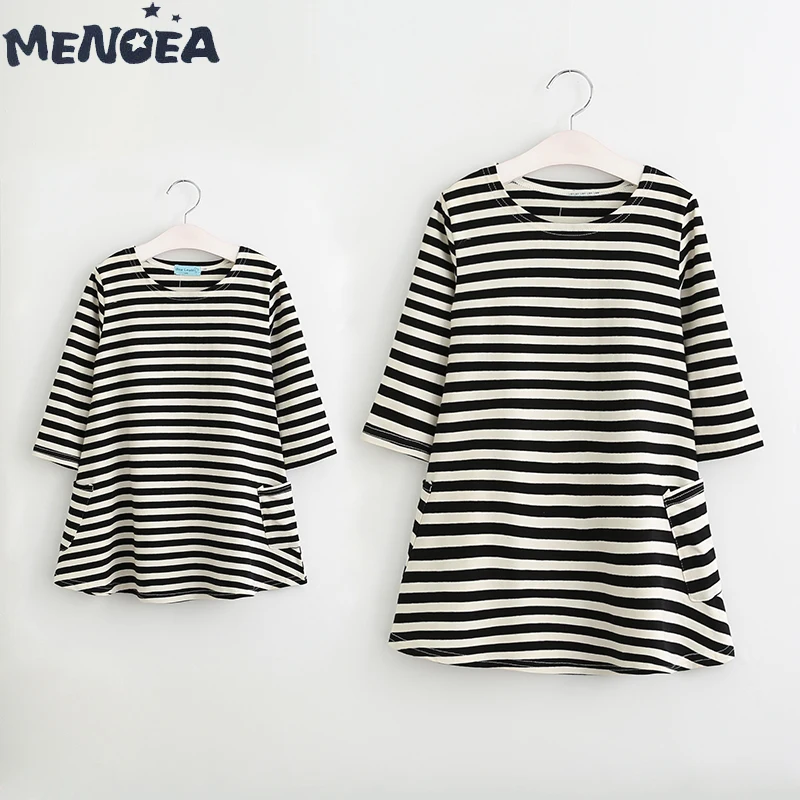 Menoea Family Matching Outfits New Cute Styles Autumn Mother and Daughter Casual Fall Long Sleeve Black and White Striped Dress
Menoea Family Matching Outfits New Cute Styles Autumn Mother and Daughter Casual Fall Long Sleeve Black and White Striped Dress