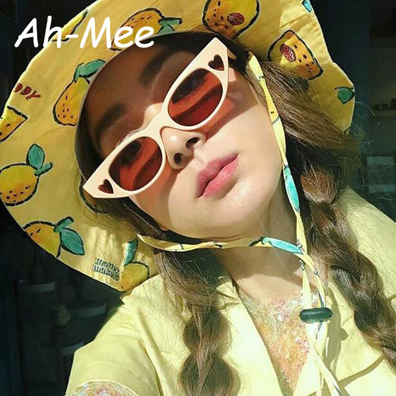 2019 Vintage Small Cat Eye Sunglasses Women Retro Brand Designer Heart Love Sun Glasses Eyewear Narrow Eyeglasses Womens Shades
2019 Vintage Small Cat Eye Sunglasses Women Retro Brand Designer Heart Love Sun Glasses Eyewear Narrow Eyeglasses Womens Shades