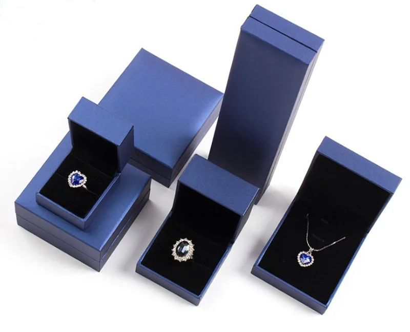 High Quality Box For Jewelry 50pcs/lot Blue Jewelry Boxes Ring Earring Packaging Boxes Bracelet Pendant Jewellery Organizer
High Quality Box For Jewelry 50pcs/lot Blue Jewelry Boxes Ring Earring Packaging Boxes Bracelet Pendant Jewellery Organizer