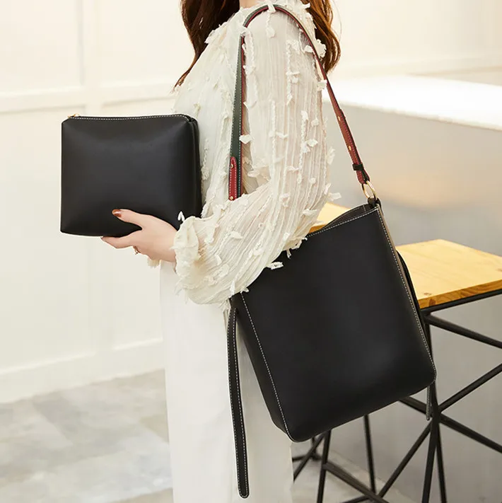 Large Bucket Shoulder bag women purses and handbags luxury designer Wide strap Women's messenger bags PU Leather Big Totes black
Large Bucket Shoulder bag women purses and handbags luxury designer Wide strap Women's messenger bags PU Leather Big Totes black