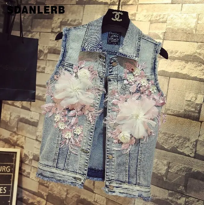 European Station 2019 Summer Women's New Fashion Embroidery Sleeveless Coat Girl Lady Slim Short Denim Jacket Coats Jeans Coat
European Station 2019 Summer Women's New Fashion Embroidery Sleeveless Coat Girl Lady Slim Short Denim Jacket Coats Jeans Coat