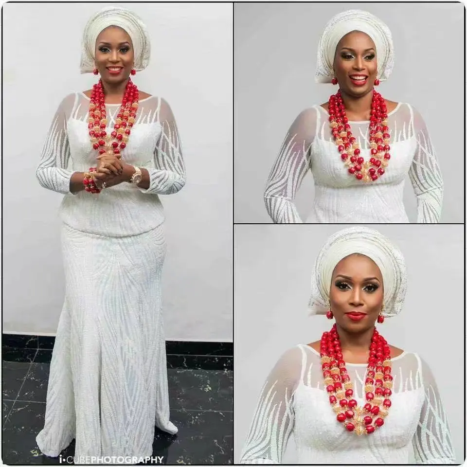 Free Shipping by DHL!High quality African guipure lace fabric with sequins african net lace fabric for wedding dress
Free Shipping by DHL!High quality African guipure lace fabric with sequins african net lace fabric for wedding dress