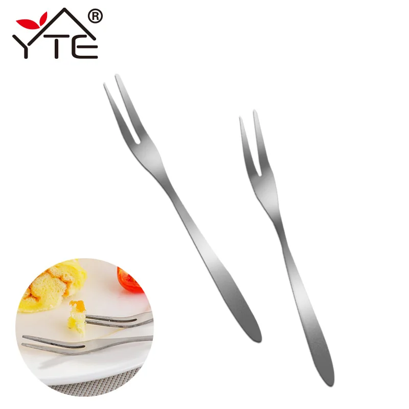 YTE Two Tooth Fruit Fork Fashion Stainless Steel Dessert Fork Eco-Friendly Fork Eating For People Convenient Use
YTE Two Tooth Fruit Fork Fashion Stainless Steel Dessert Fork Eco-Friendly Fork Eating For People Convenient Use