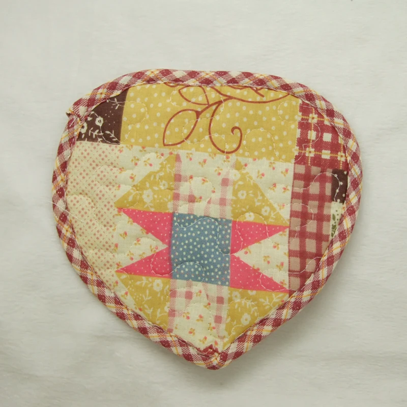 New Arrival 1pcs Sweet heart Cooksmart 100% cotton Oven Mitt/Glove and Placemat Geom point painting matchwork mix color
New Arrival 1pcs Sweet heart Cooksmart 100% cotton Oven Mitt/Glove and Placemat Geom point painting matchwork mix color