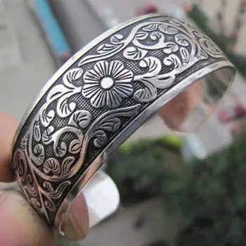Hot Tibet Silver Carved Flower Tibeten Pattern Open Cuff Bracelet ^^10PC^ GP SHIPPING new >>free shipping
Hot Tibet Silver Carved Flower Tibeten Pattern Open Cuff Bracelet ^^10PC^ GP SHIPPING new >>free shipping